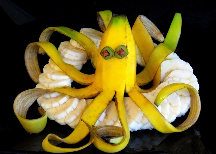 fruit salad arrangement tray