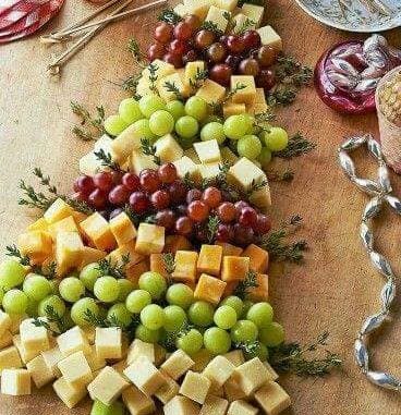 cheese and grapes Christmas tree