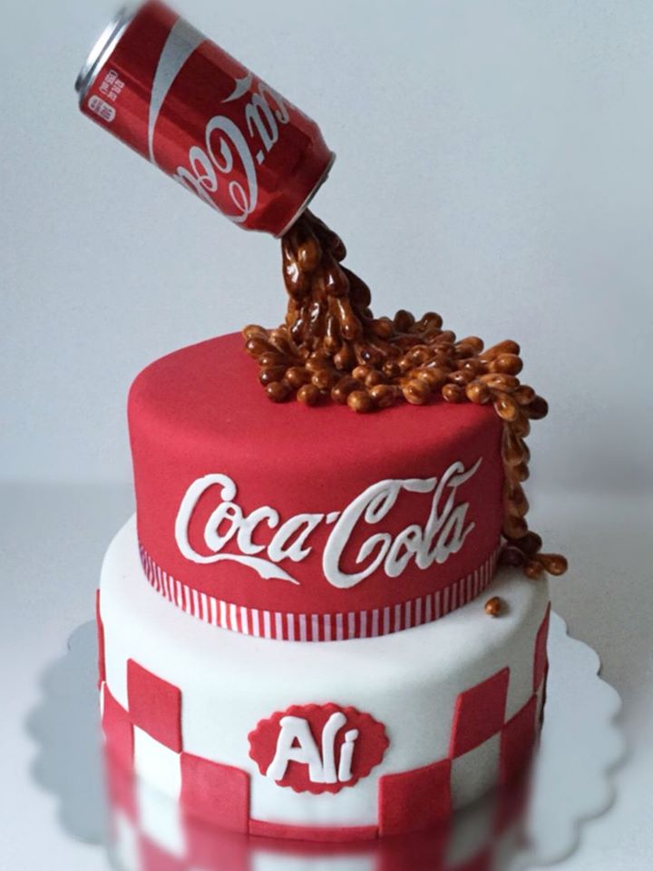 Cakes for Coca-Cola Lovers, Are You One of Them? - Tasty Food Ideas