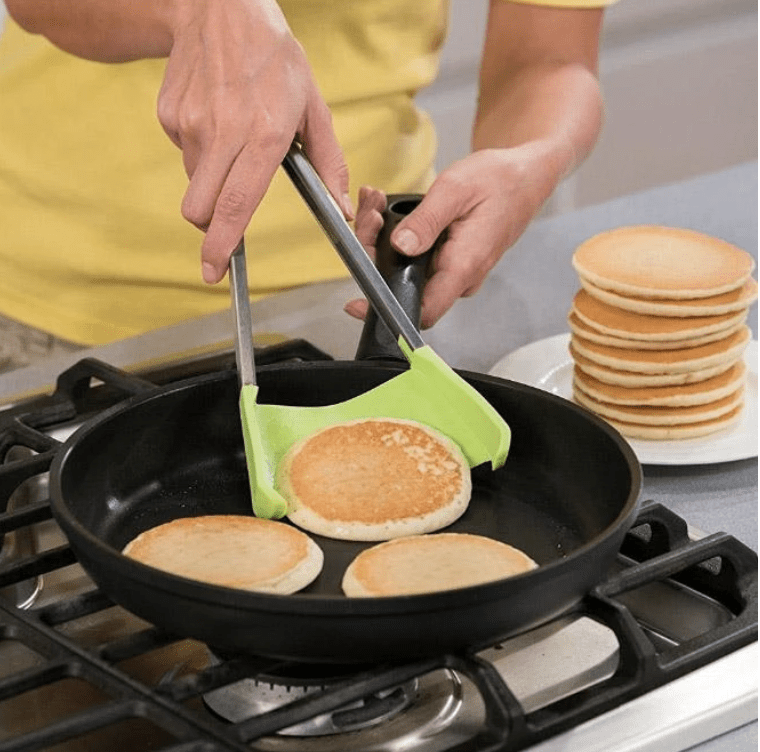 make pancakes with flip turn