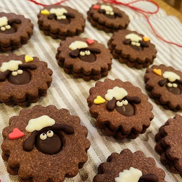 sheep themed cookie